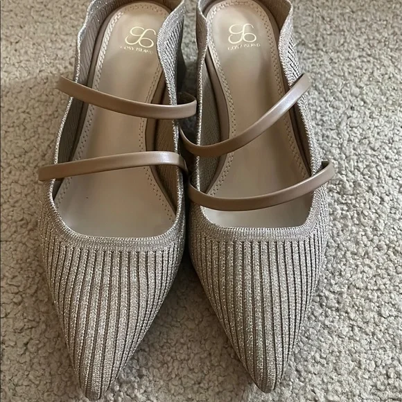 Women's Beige Block heel Mules - Picture 3 of 6